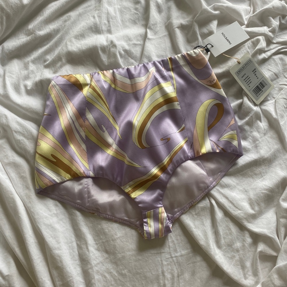 Emilio Pucci Vortici-Print Silk-Blend Shorts - Picture 1 of 6